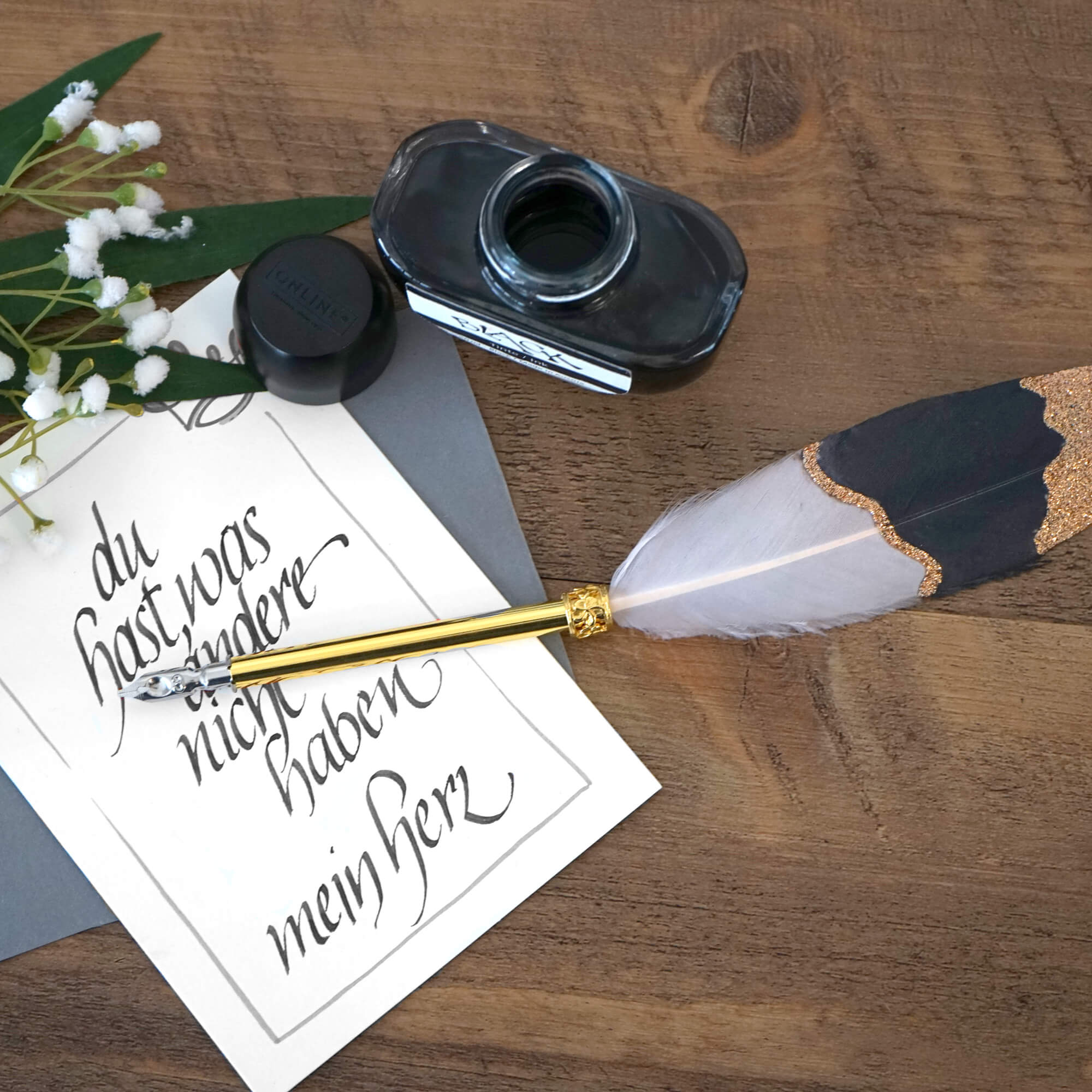 Schreibfeder mit Kalligrafie-Spitze, vergoldete Gänsefeder, in Geschenkbox